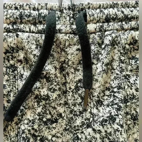 Athleta Farallon Short | Pebbles Texture Black | SZ M - Picture 8 of 11